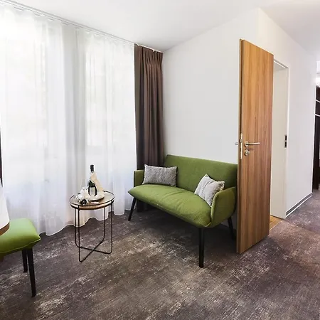 Hotel Rhoenkitz 3*